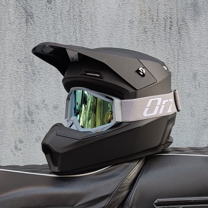 Black  Helmet